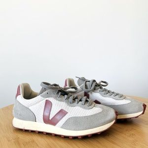 Veja Women’s Sneakers size 7